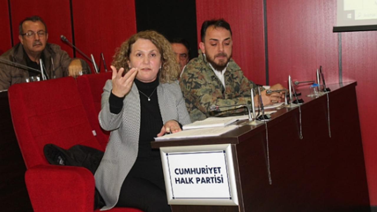 CHP'li Çalışkan; "AKP İzmit'te başka Gebze'de başka!"