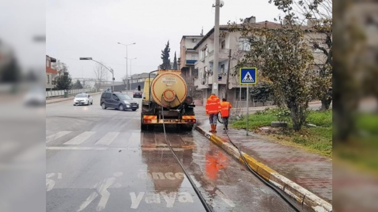 Körfez’in dört bir yanında temizlik çalışması sürüyor