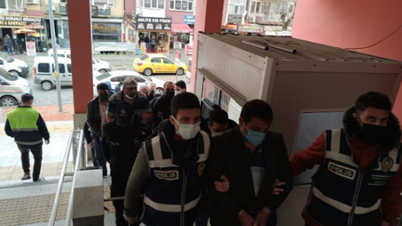 Cinayet işlenmiş evler kundaklanmıştı, 4 sanıktan biri tahliye edildi