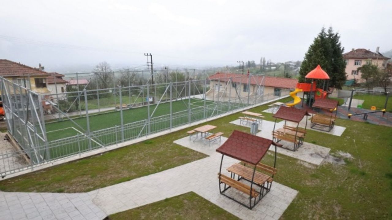 Başiskele’nin yeni parkları göz dolduruyor