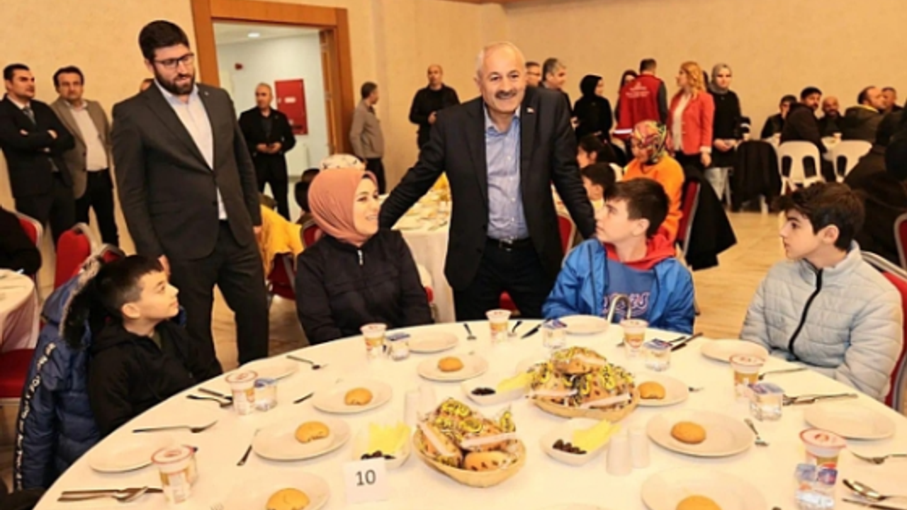 Başkan Büyükgöz yetim ve öksüzleri unutmadı