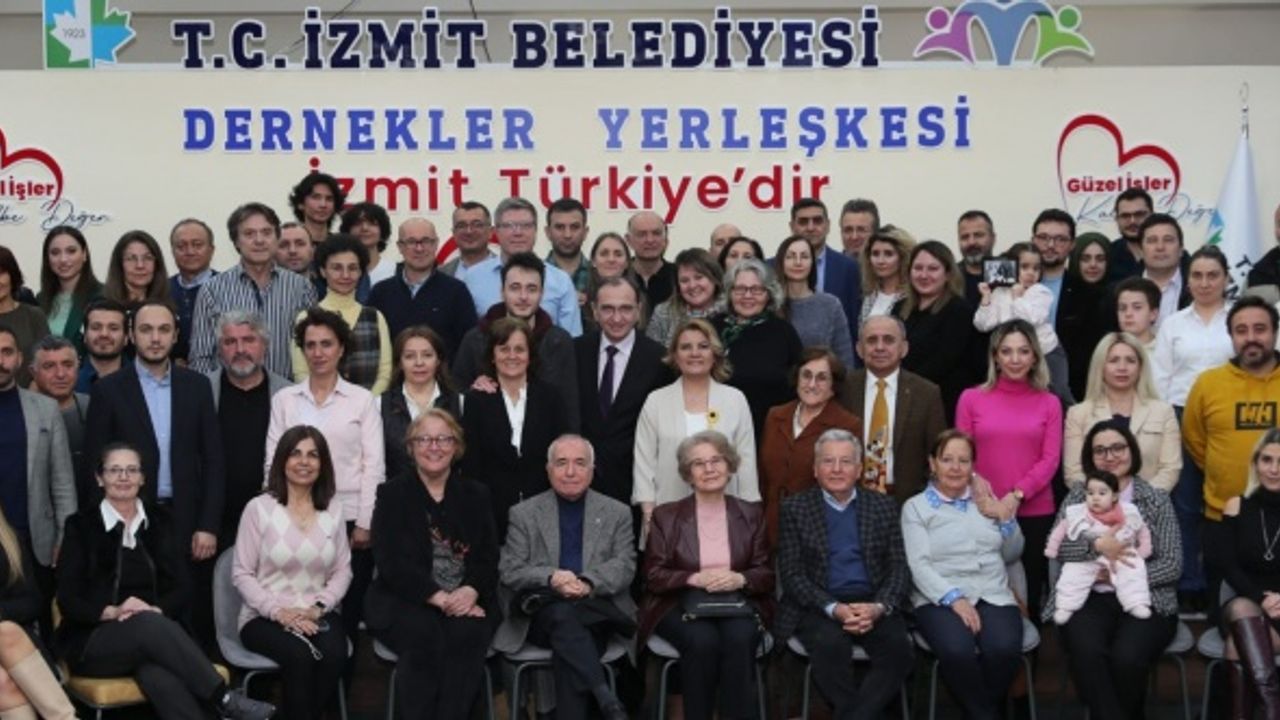 İzmit Belediye Başkanı Hürriyet, Kocaeli Tabip Odası’nı İftar Programında Ağırladı