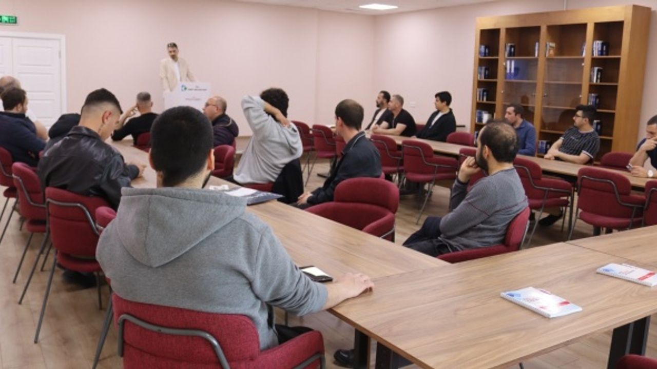 İzmit Belediyesi, işveren ile iş arayanları bir araya getirdi