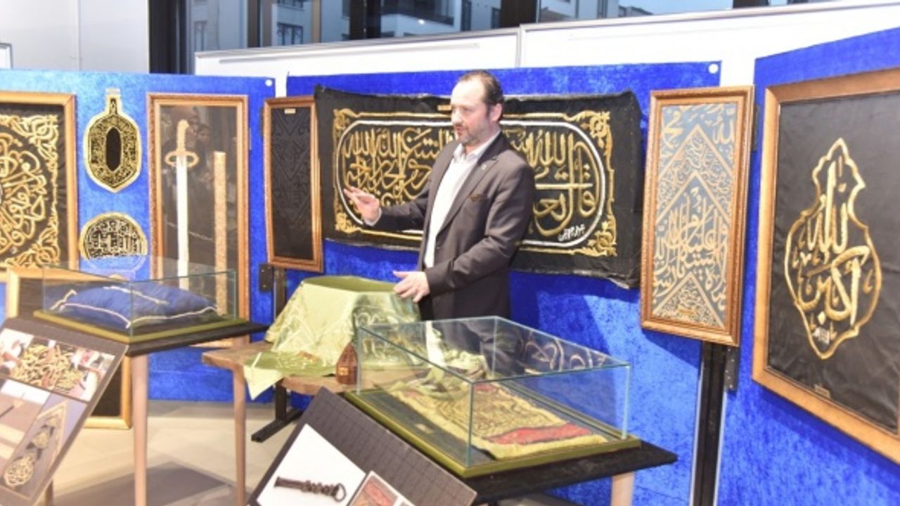Kartepe'de kutsal emanetler sergisi açıldı