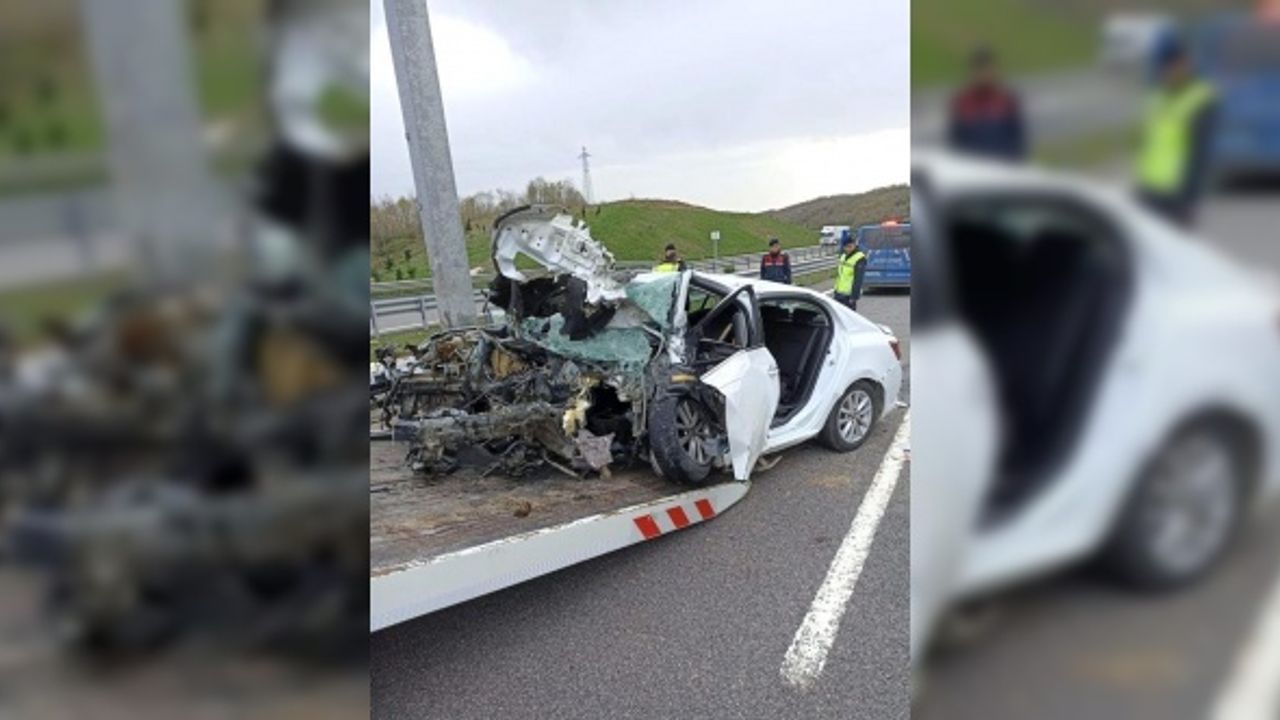 Kuzey Marmara'da feci kaza: Motor, otomobilden ayrılarak yola savruldu