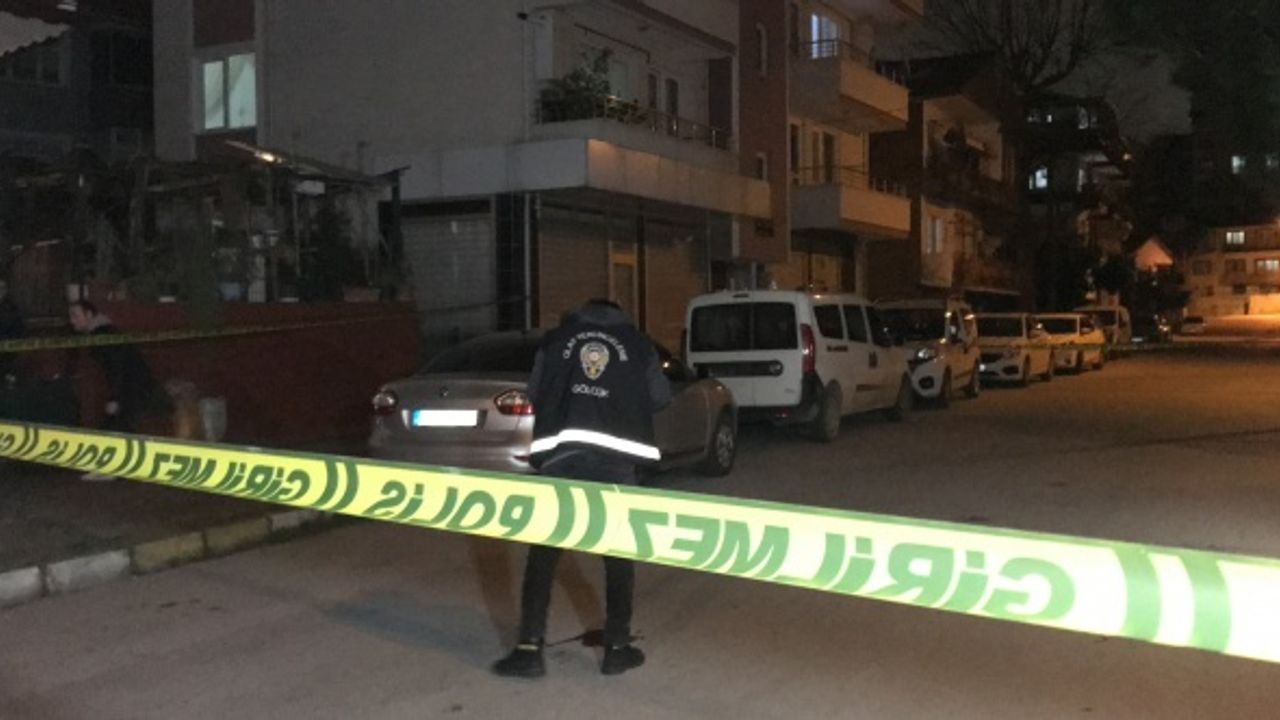 Sokak ortasında pompalı tüfekle vuruldu