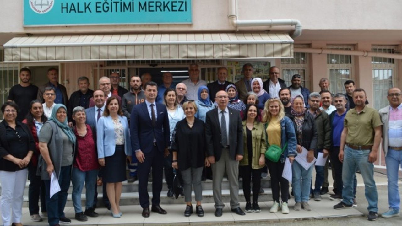 75 Kursiyere örtü altı sebze yetiştiriciliği belgesi