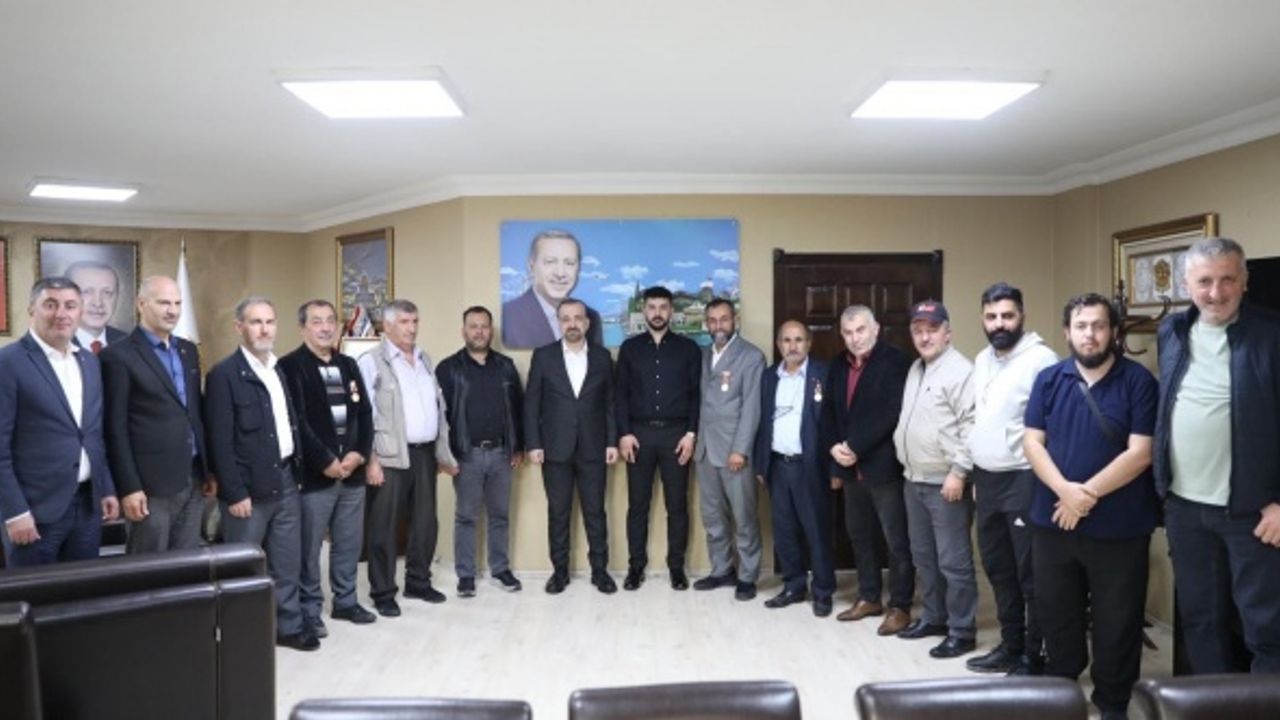 AK Parti’ye ilk hayırlı olsun şehit yakınları ve gazilerden