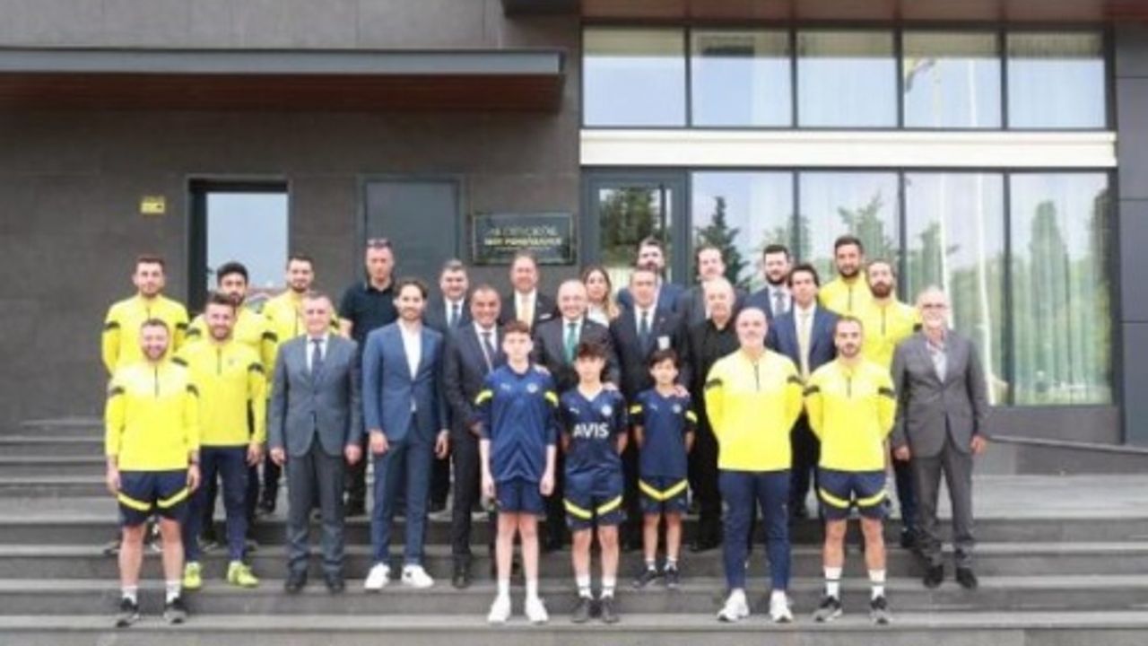 TFF Başkanı Mehmet Büyükekşi’den, Fenerbahçe Futbol Akademisi’ne ziyaret