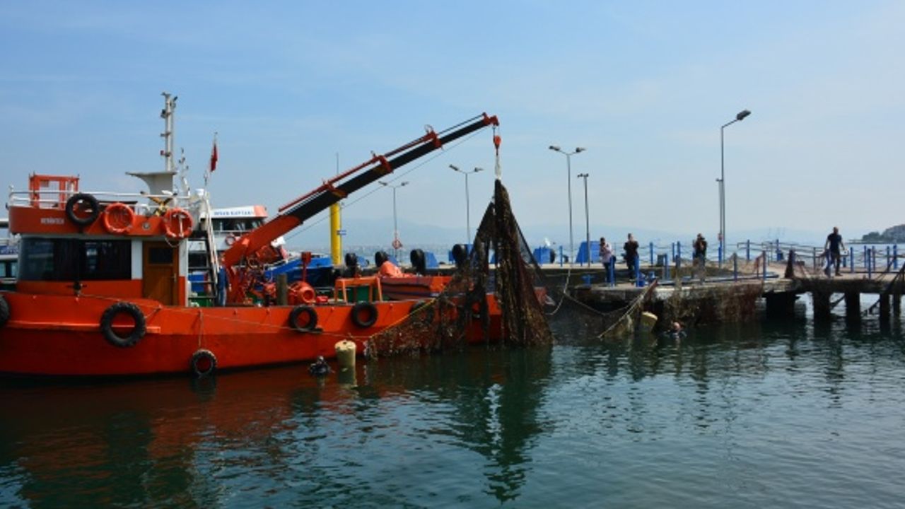 Hurdalık değil, İzmit Körfezi'nin dibi