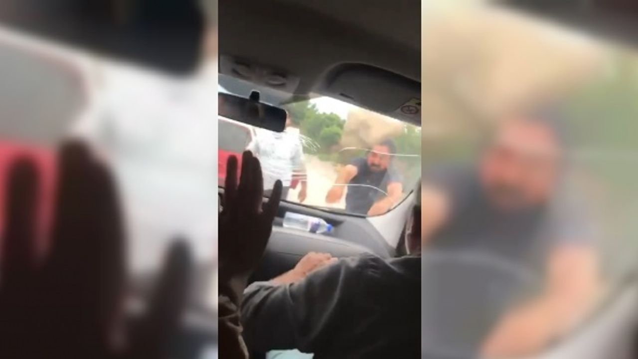 Kadın avukat ve eşine taşlı bıçaklı saldırı kamerada