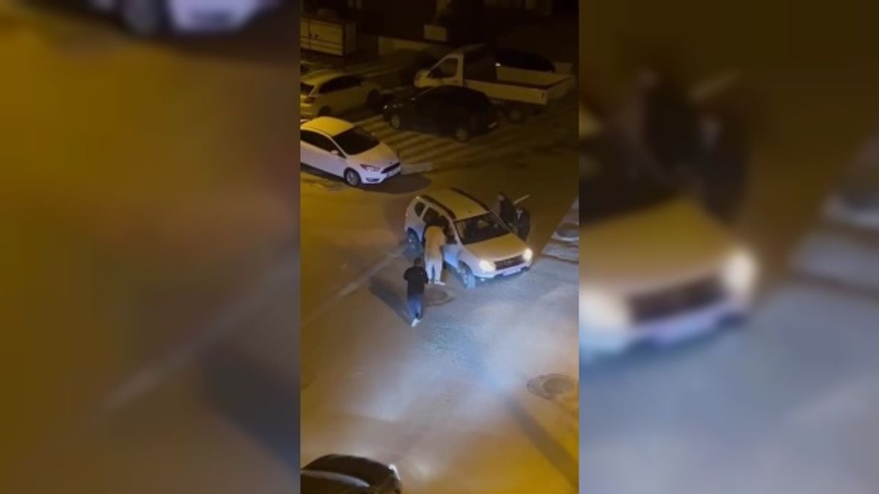 Tuzla’da otomobil içindeki kişilere yumruk ve sopayla saldırdılar