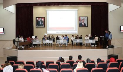 Öğrenciler bilgi yarışmasında ter döktü