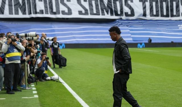 Real Madrid'in farklı branşlardan Vinicius Jr.'a destek