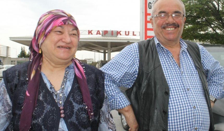 Türkiye’ye gelen gurbetçiler duygu dolu anlar yaşıyor
